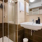 Modern In 7 * Praha