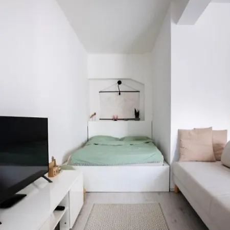 Apartman Modern In 7 *